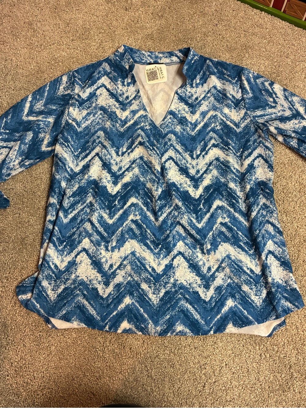 Blue & White Chevron V-Neck Blouse